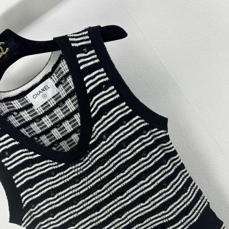 Minimalist Chanel Dress 108298