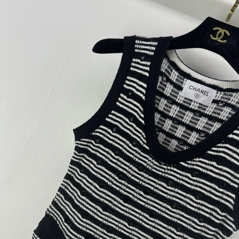 Minimalist Chanel Dress 108298