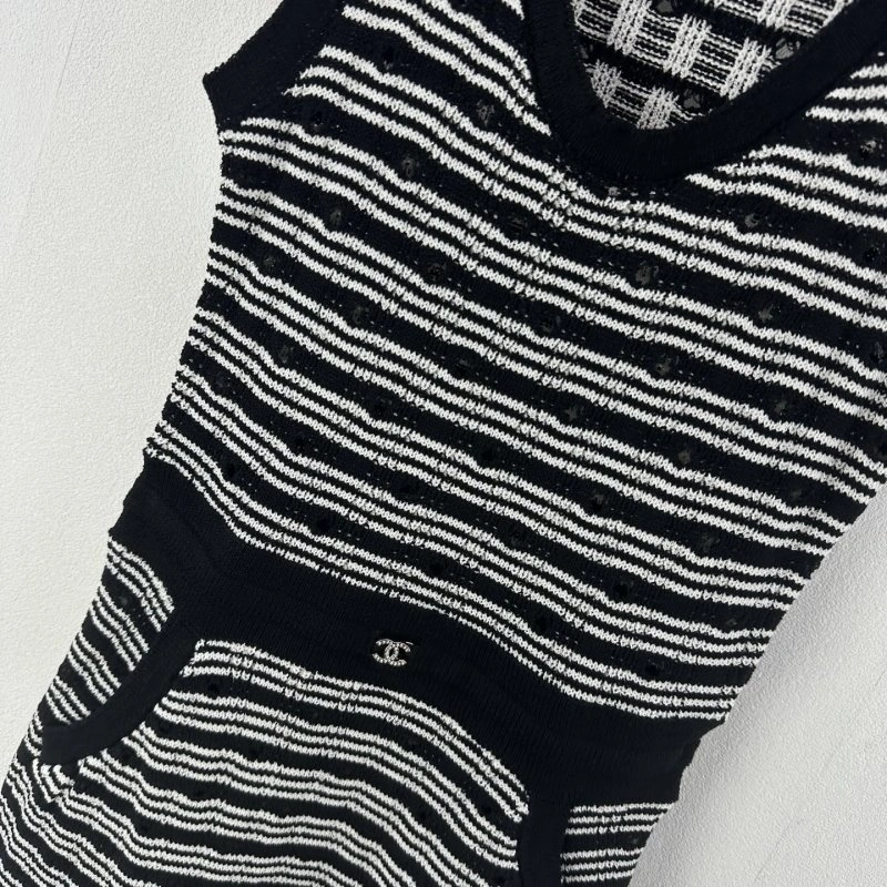Minimalist Chanel Dress 108298