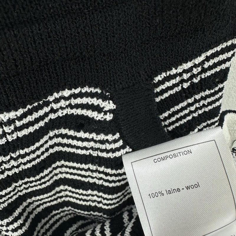 Minimalist Chanel Dress 108298