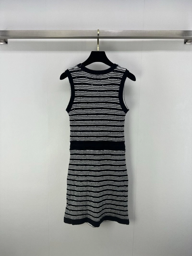Minimalist Chanel Dress 108298