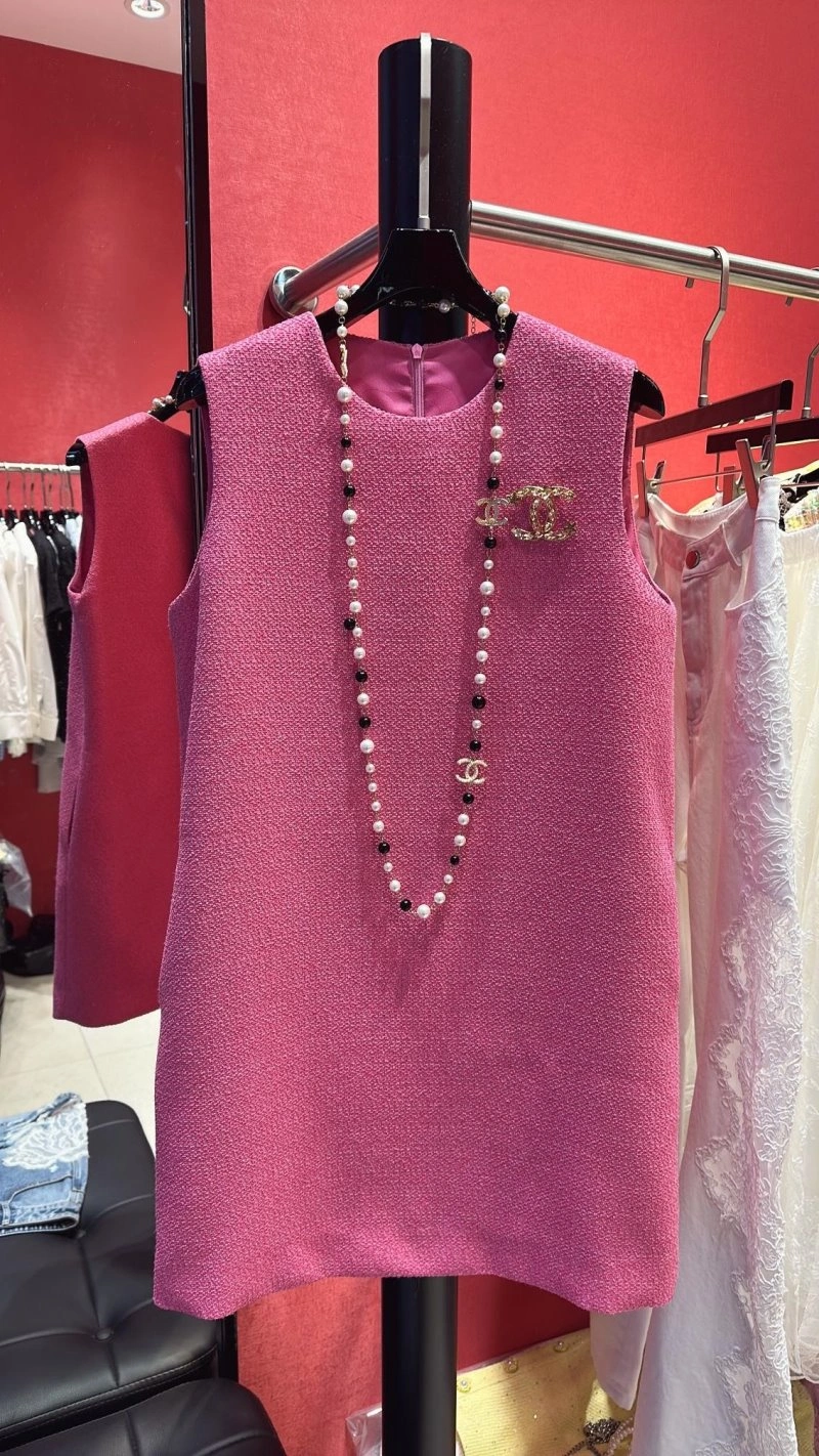 Tailored Chanel Dress 109911