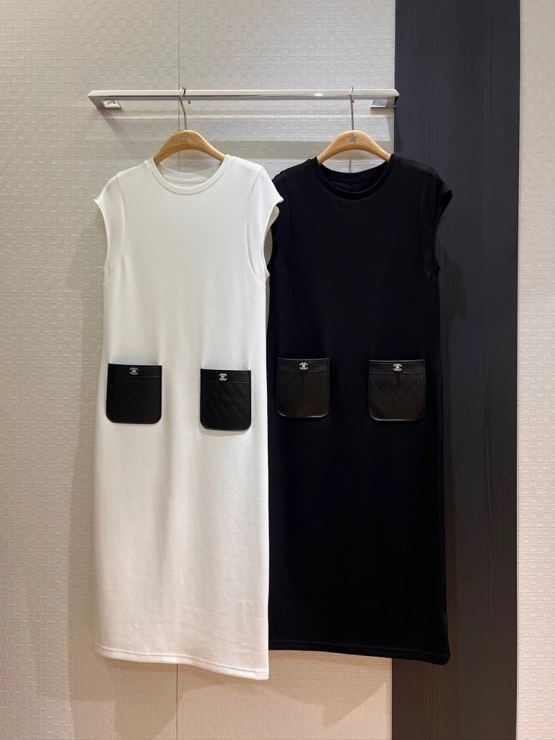 Refined Chanel Dress 109897
