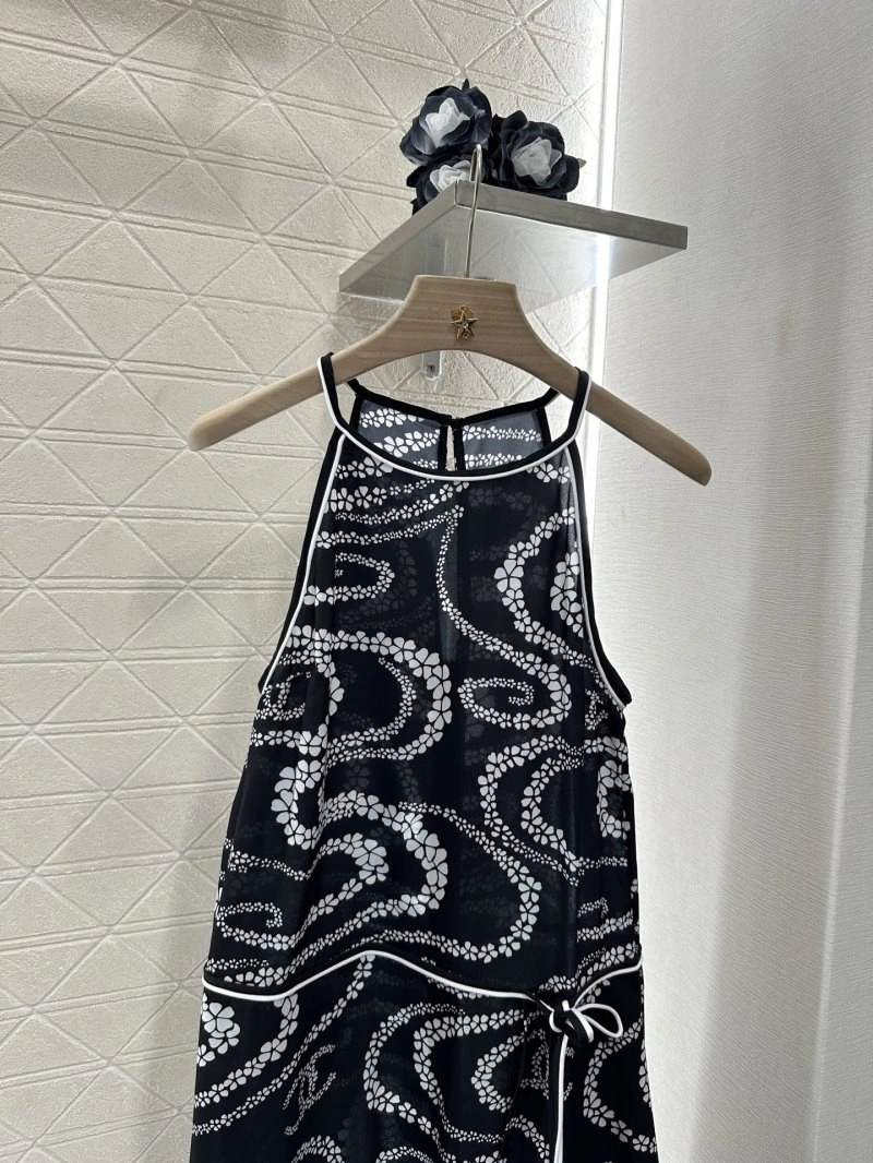 Sleek Chanel Dress 109509