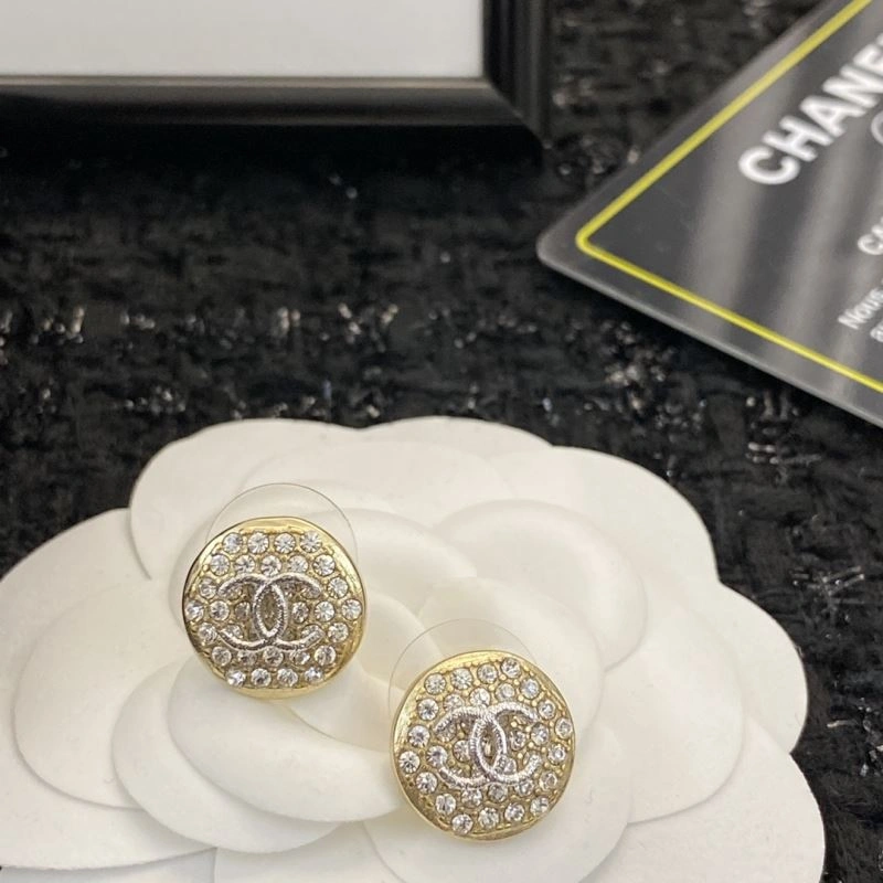 Chanel Earrings Comfortable 231368