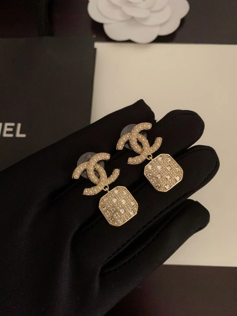 Chanel Earrings Minimalist 231366