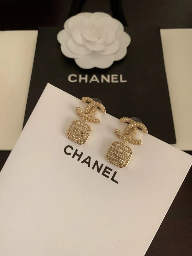 Chanel Earrings Minimalist 231366