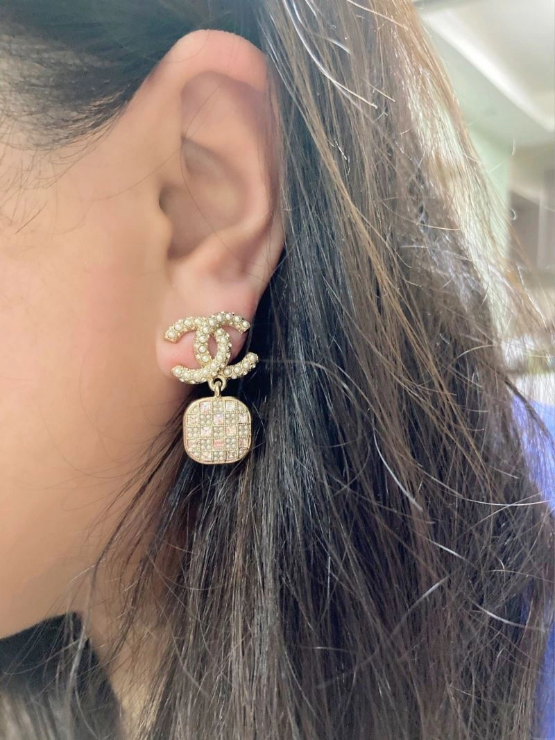 Chanel Earrings Minimalist 231366