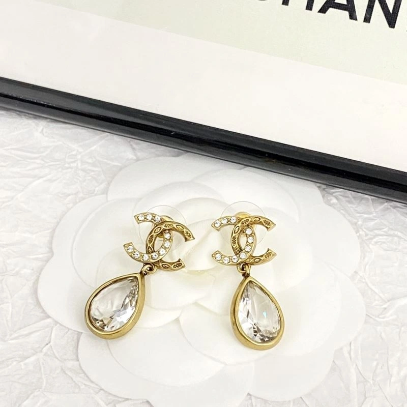 Affordable Chanel Earrings 231382