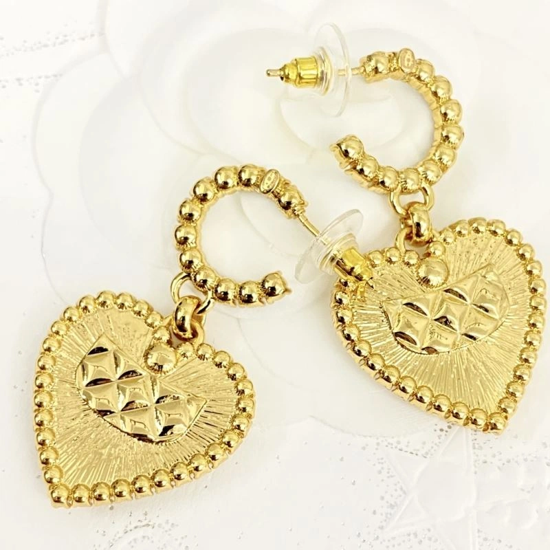 Chanel Earrings Comfortable 231337