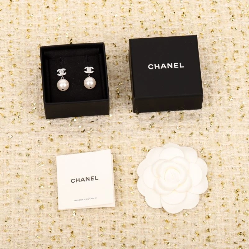Chanel Earrings Stretchable 231344