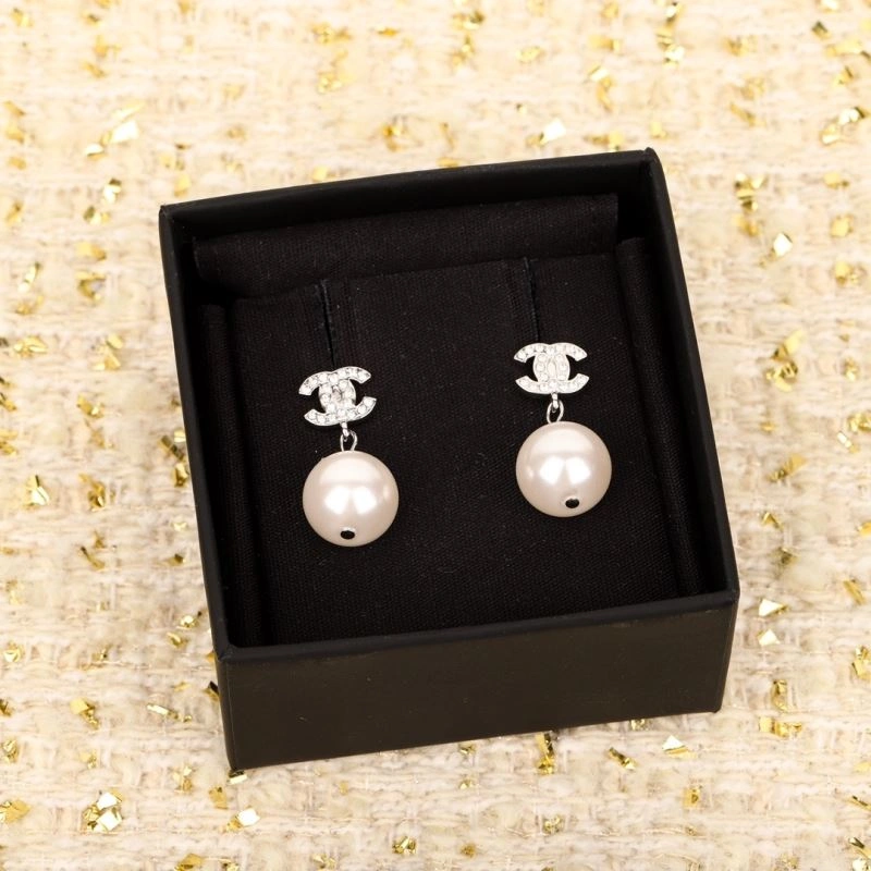 Chanel Earrings Stretchable 231344