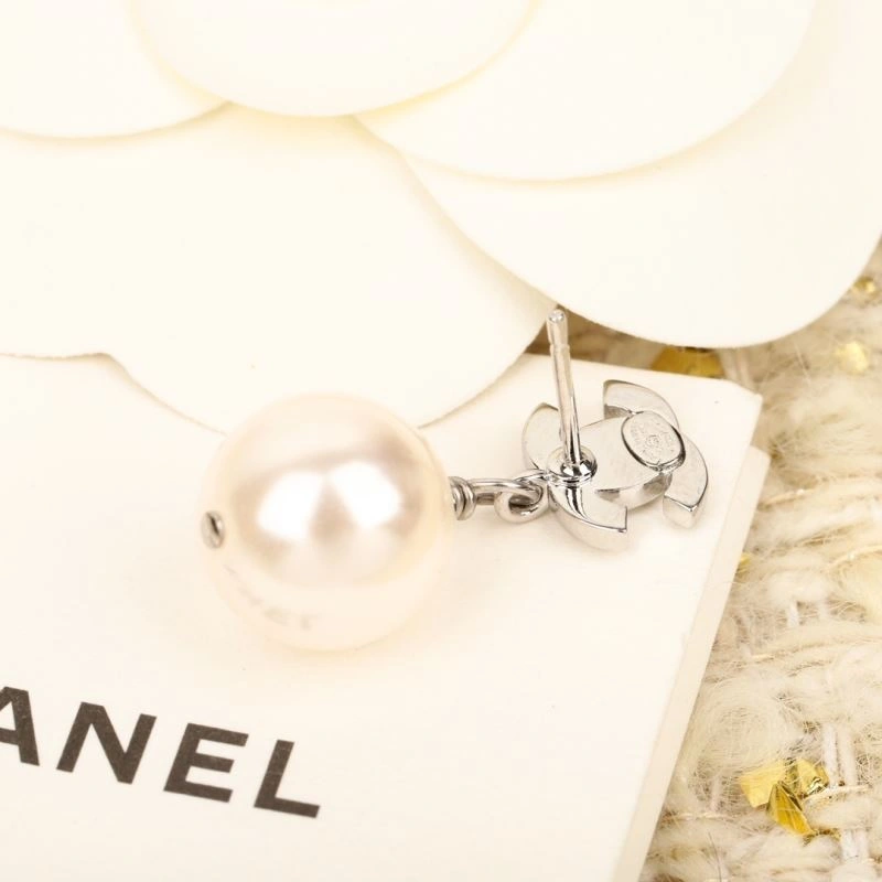 Chanel Earrings Stretchable 231344