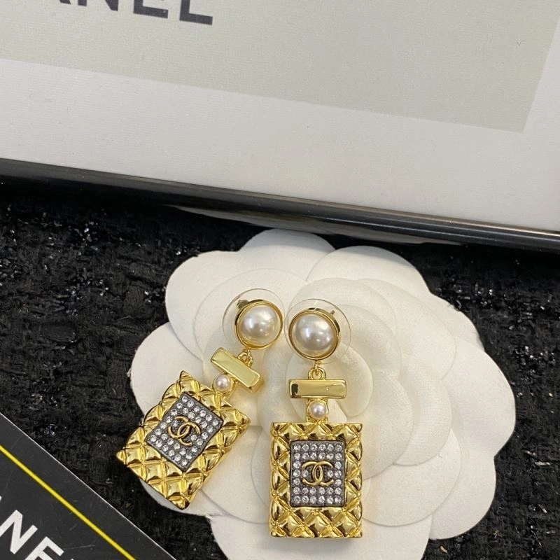 SoftTouch Chanel Earrings 231305