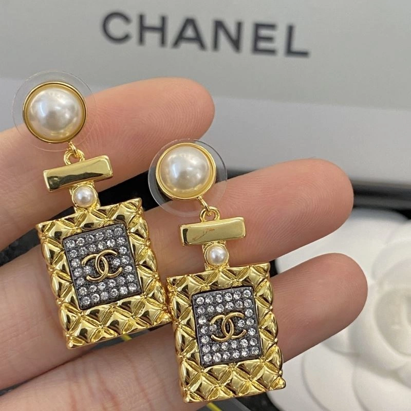SoftTouch Chanel Earrings 231305