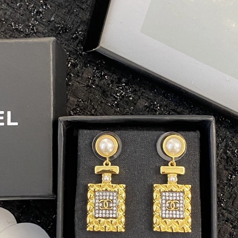 SoftTouch Chanel Earrings 231305