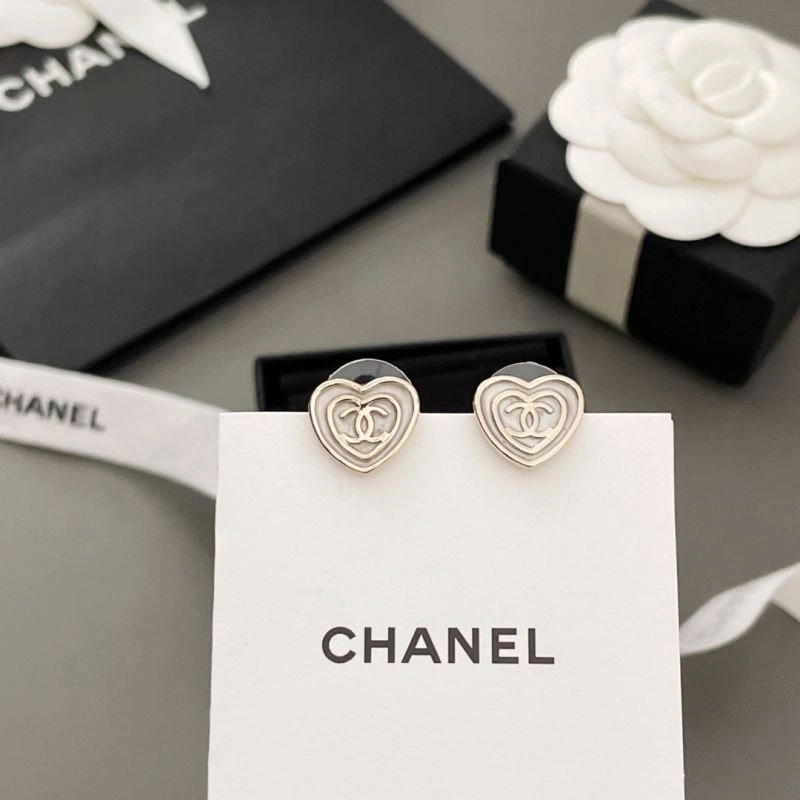 Chanel Earrings Trendsetting 231330
