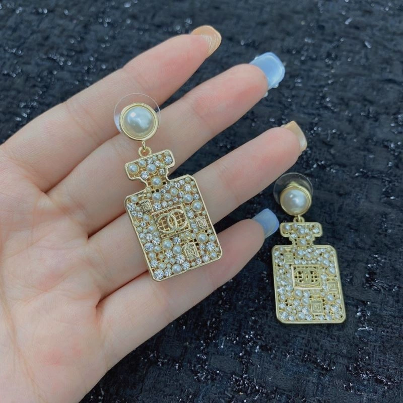 Reliable Chanel Earrings 231325