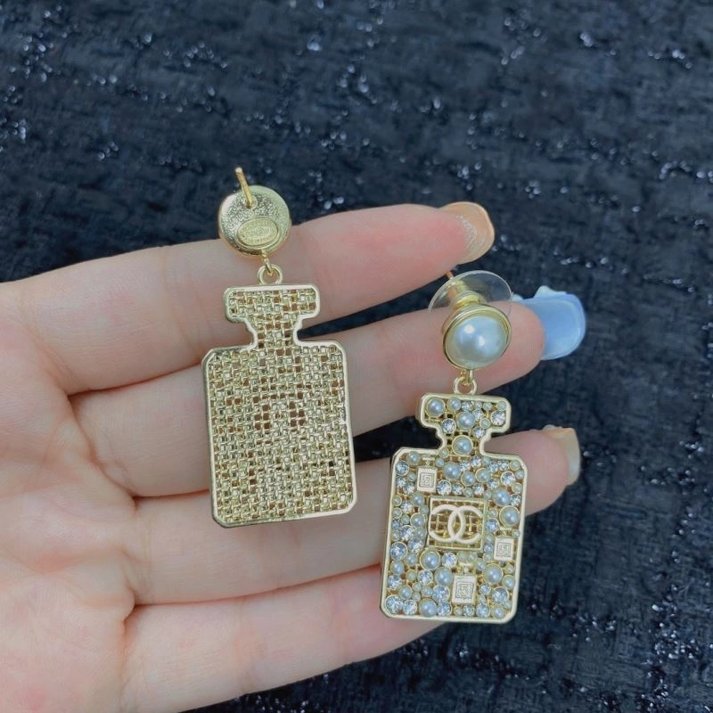 Reliable Chanel Earrings 231325