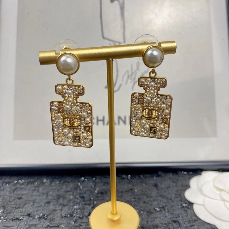 Reliable Chanel Earrings 231325