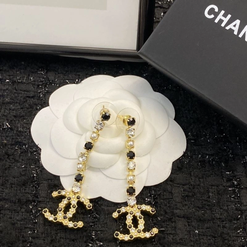 Chanel Earrings Cozy 231306