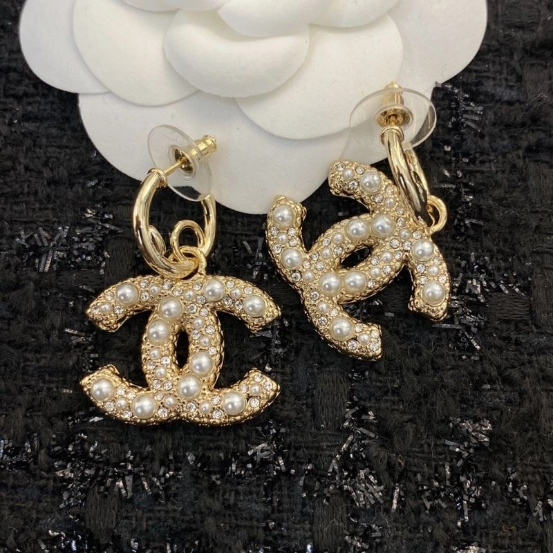 Chanel Earrings Fashionable 231279