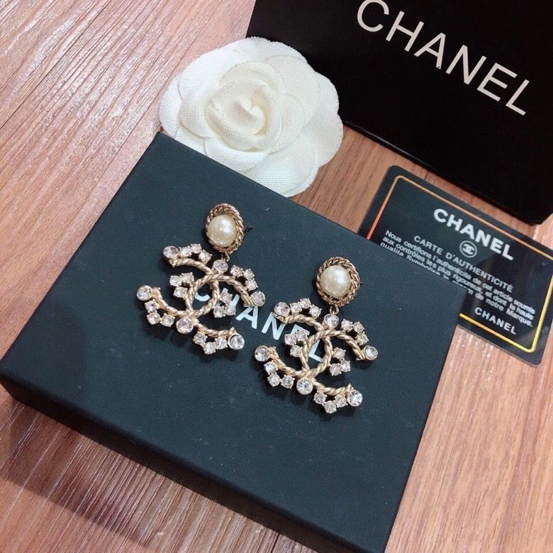 Durable Chanel Earrings 231343