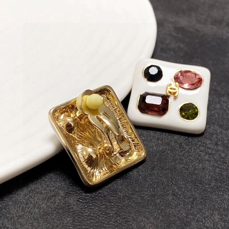 Chanel Earrings Efficient 231257