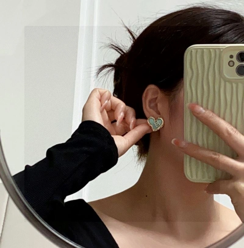 WaterResistant Chanel Earrings 231246