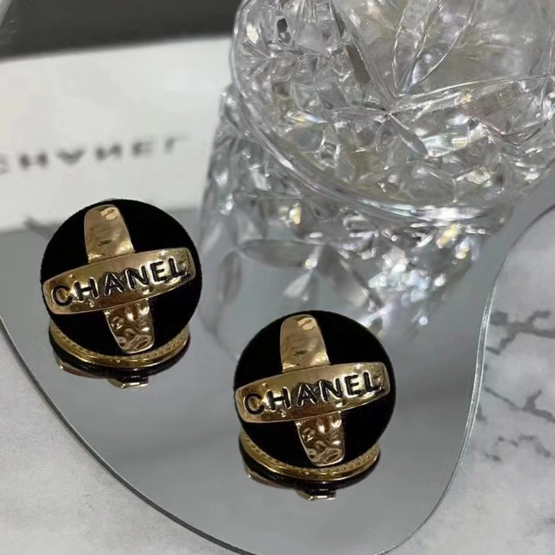 Chanel Earrings Practical 231238