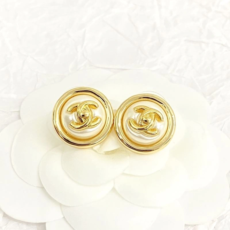 Chanel Earrings Affordable 231268