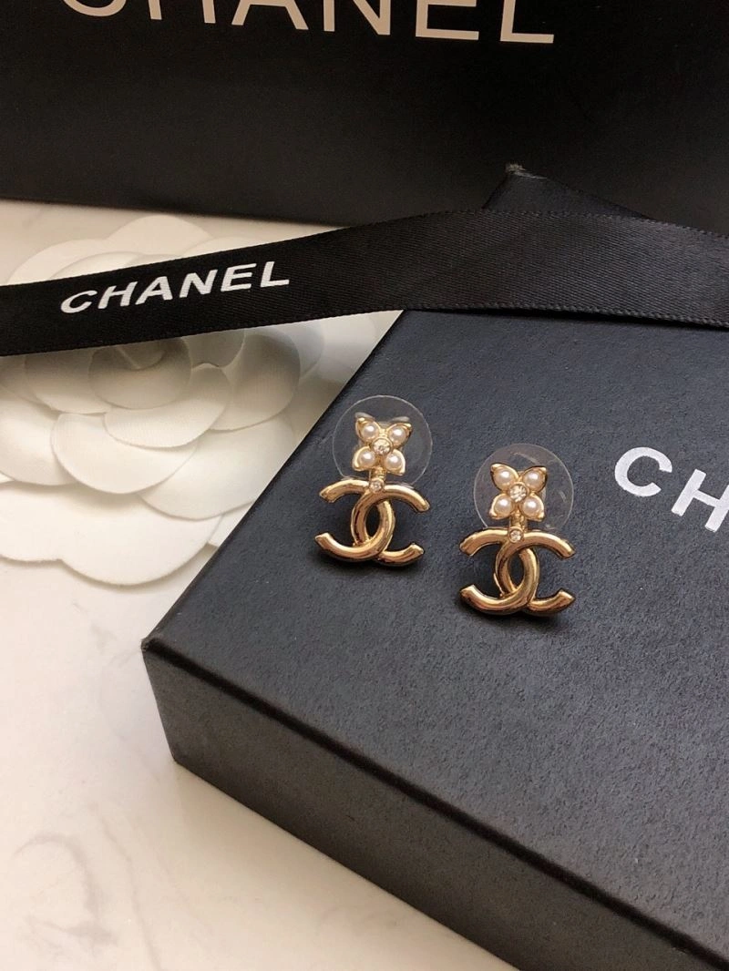 Chanel Earrings Trendsetting 231241