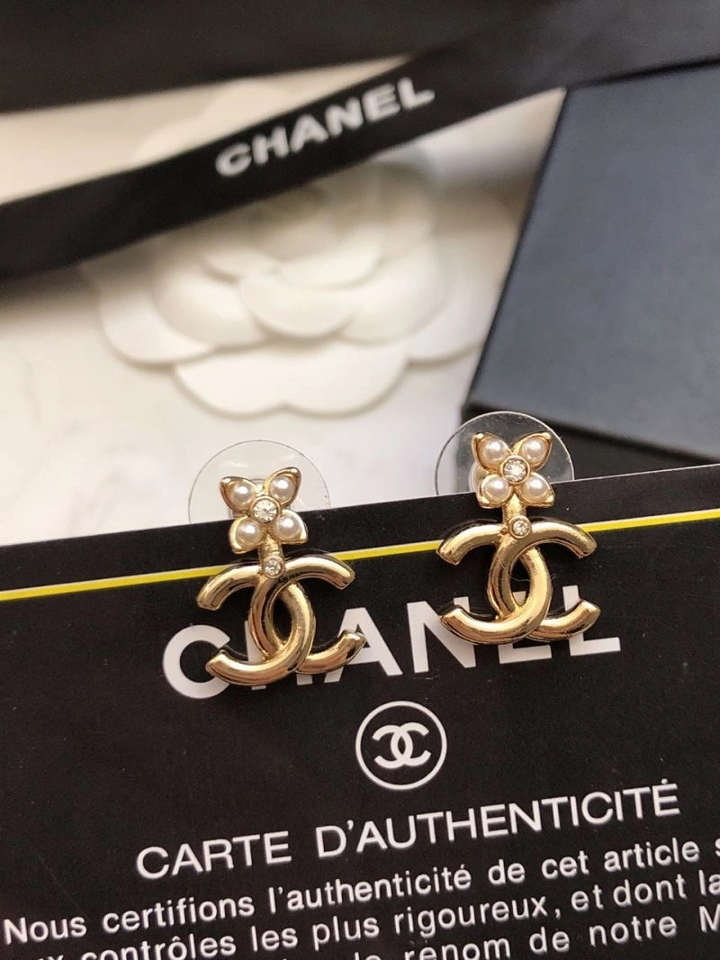 Chanel Earrings Trendsetting 231241
