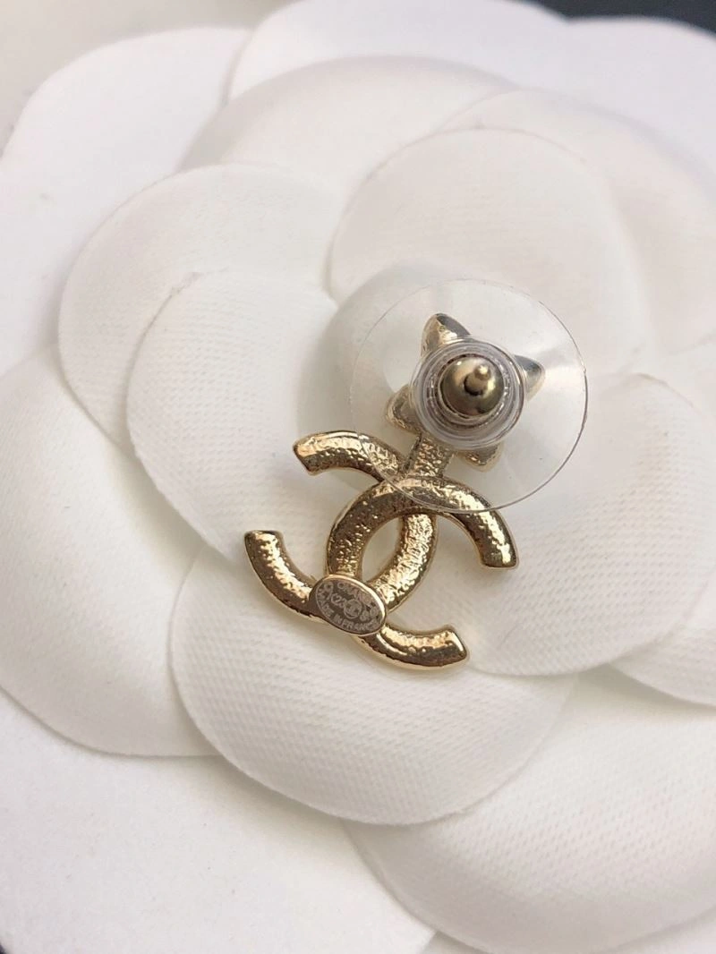 Chanel Earrings Trendsetting 231241