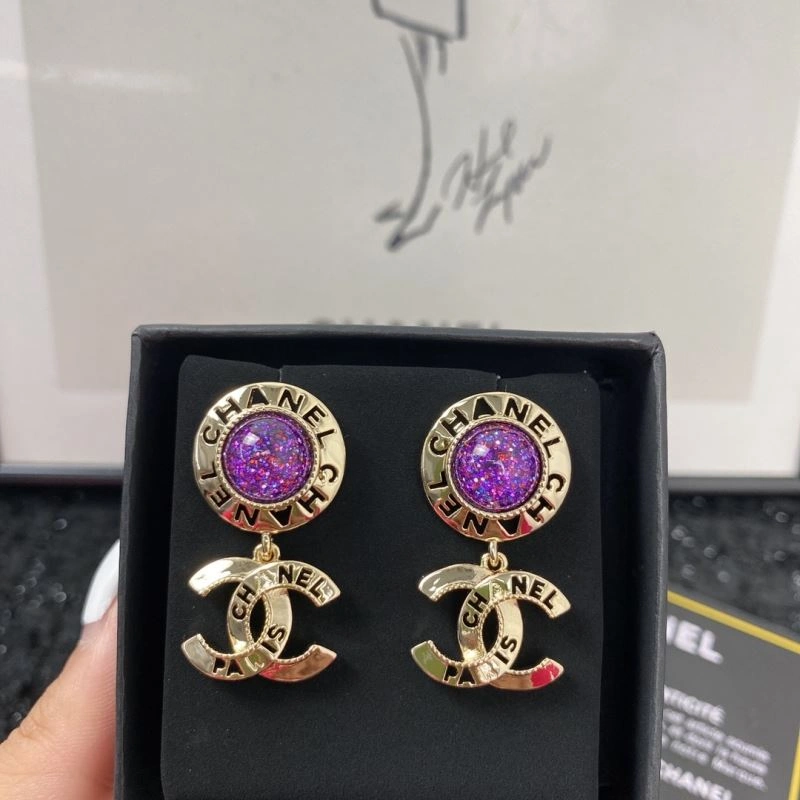 Chanel Earrings Practical 231234
