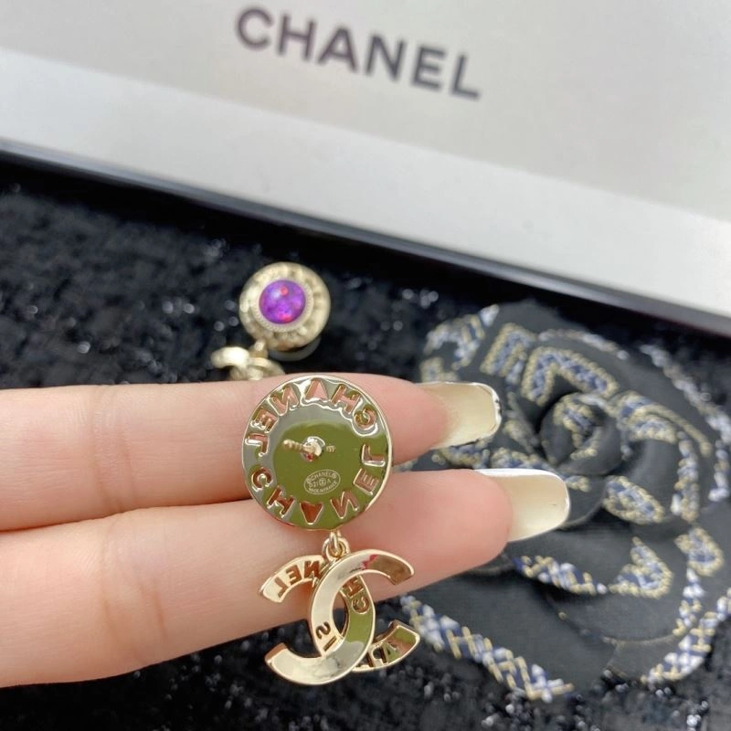 Chanel Earrings Practical 231234