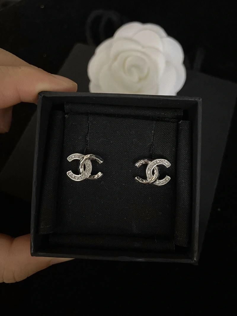 MoistureWicking Chanel Earrings 231199