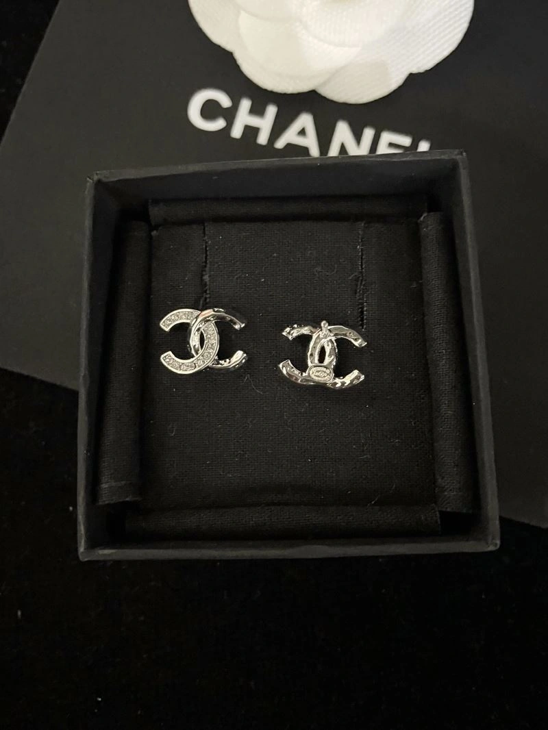 MoistureWicking Chanel Earrings 231199