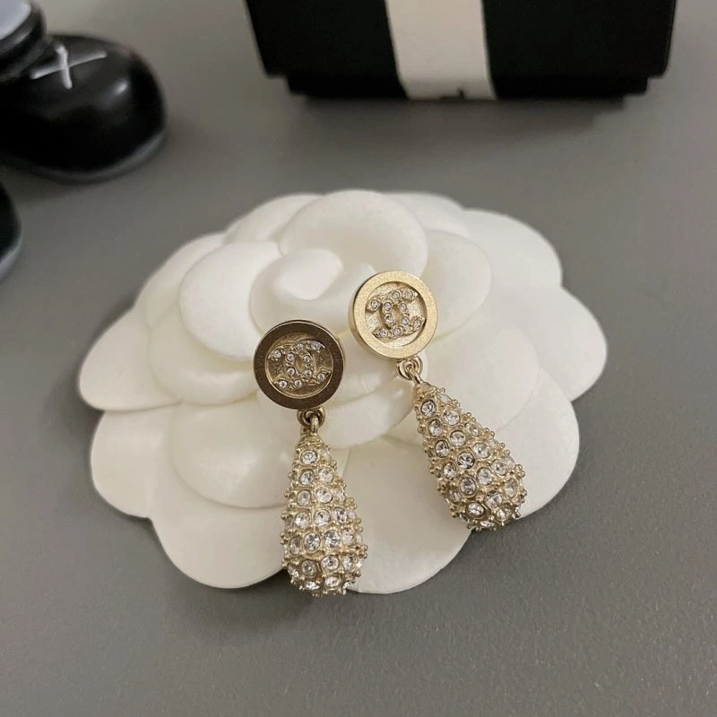 MultiPurpose Chanel Earrings 231193