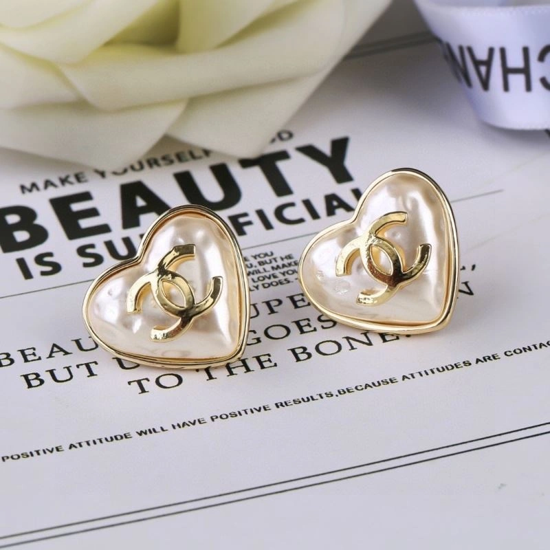Chanel Earrings Flexible 231210