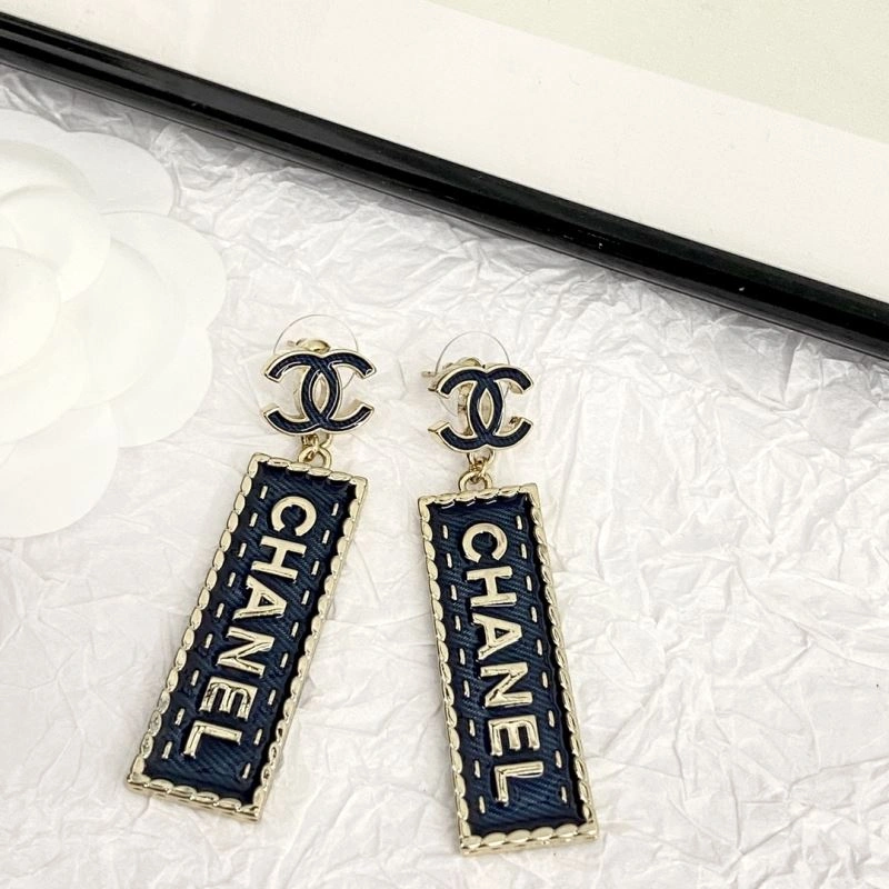 Breathable Chanel Earrings 231215