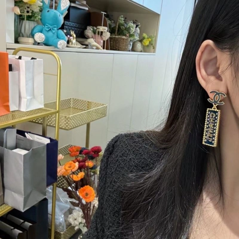 Breathable Chanel Earrings 231215