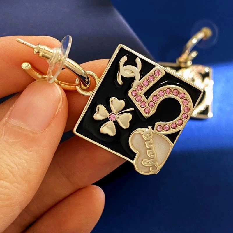 HighPerformance Chanel Earrings 231183
