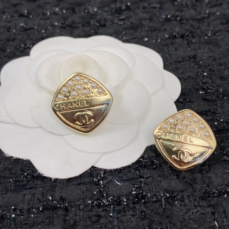 Affordable Chanel Earrings 231200