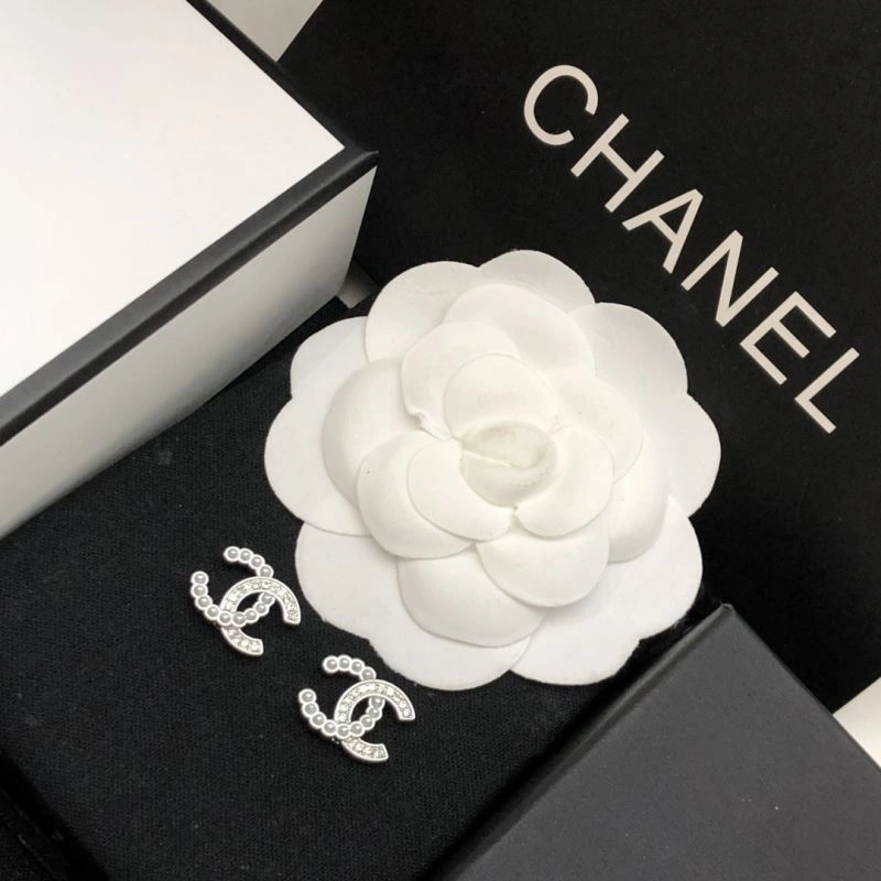 Comfortable Chanel Earrings 231162