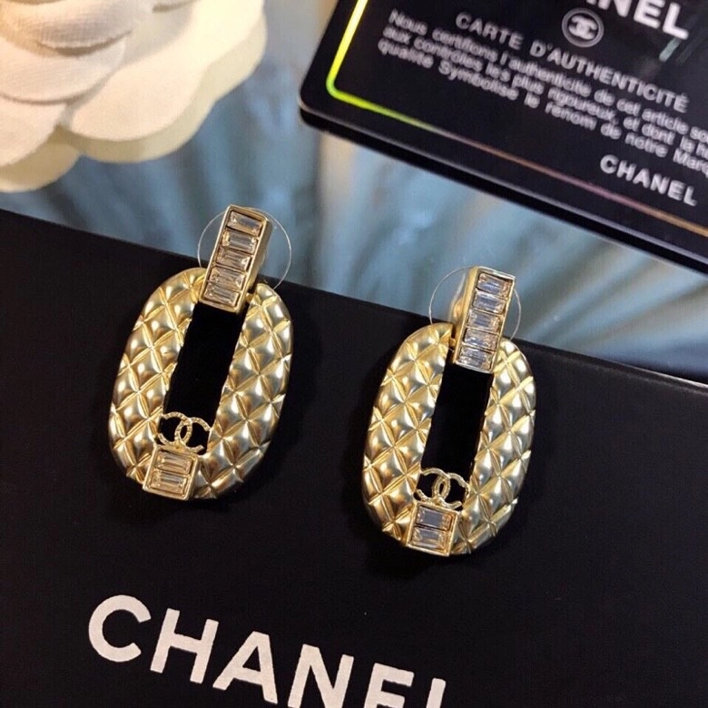 Chanel Earrings TimelessDesign 231192