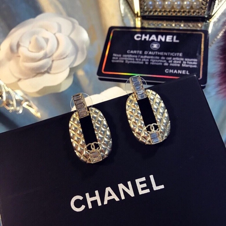 Chanel Earrings TimelessDesign 231192