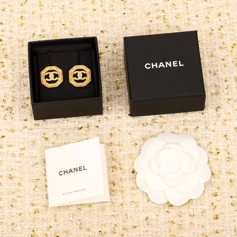 Fashionable Chanel Earrings 231196