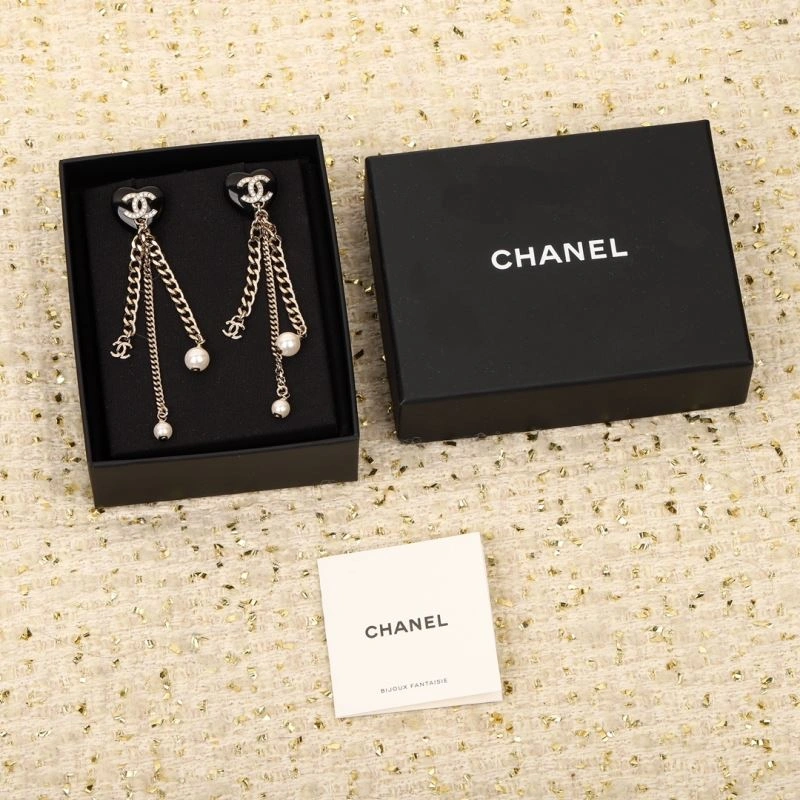 Fashionable Chanel Earrings 231156