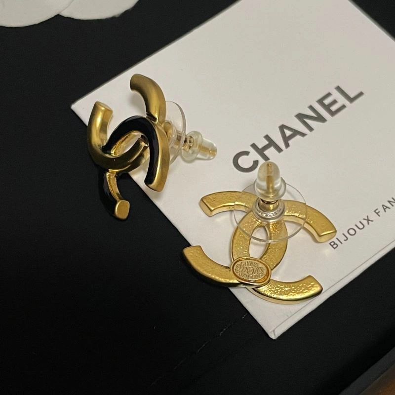 Supportive Chanel Earrings 231158
